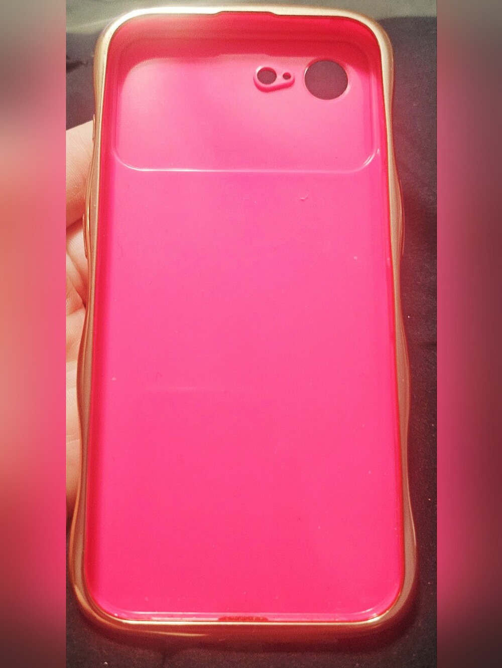 IPHONE 17E/16E Hotpink/Gold wavy edge cell phone case NWOT
